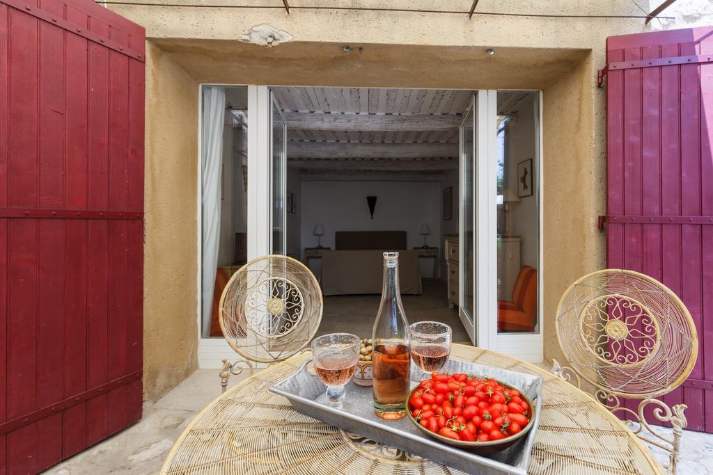 La Louviere Des Bruyeres Bed & Breakfast Robion en Luberon Bilik gambar